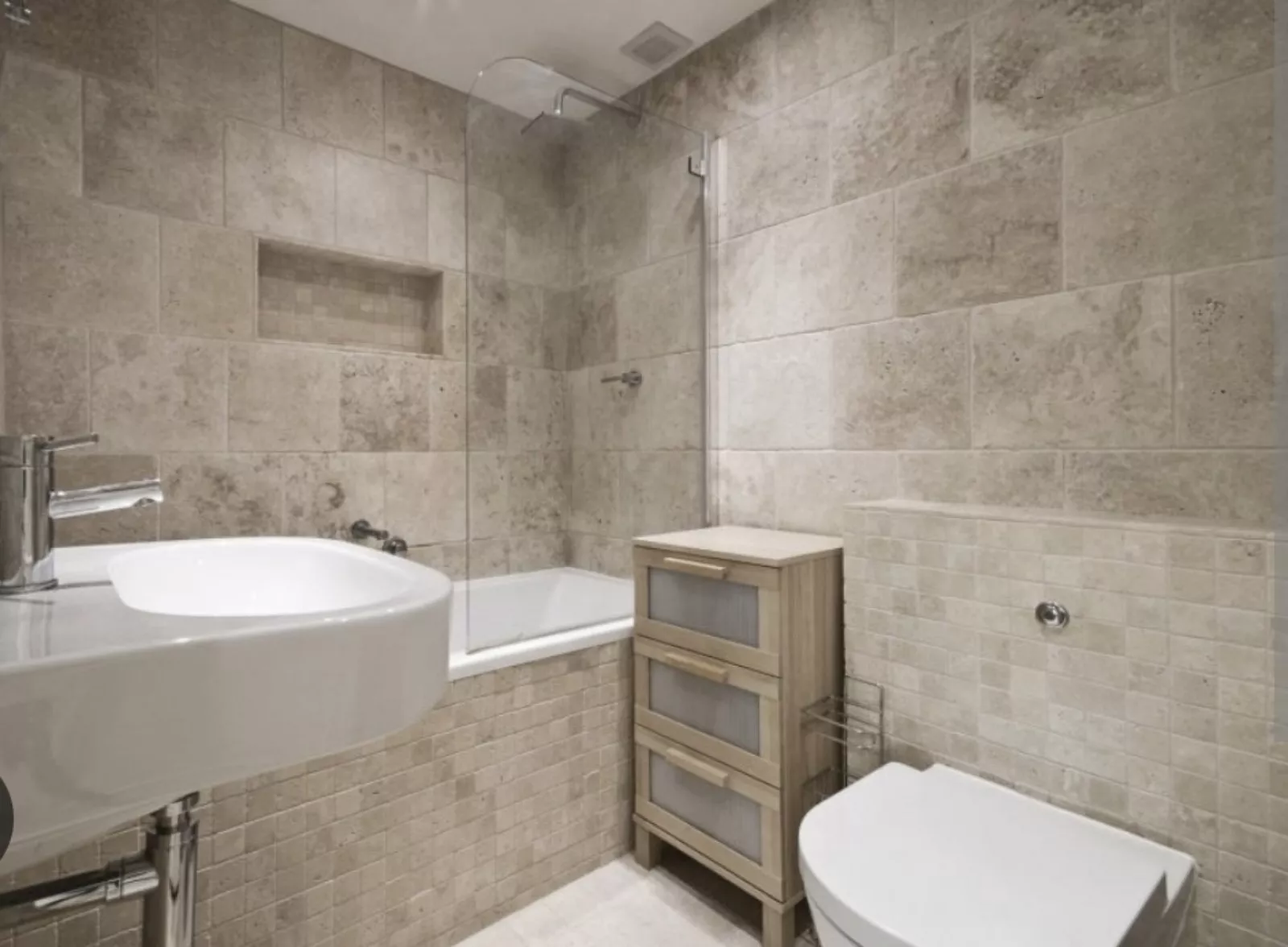 - Kulcsrakész házad