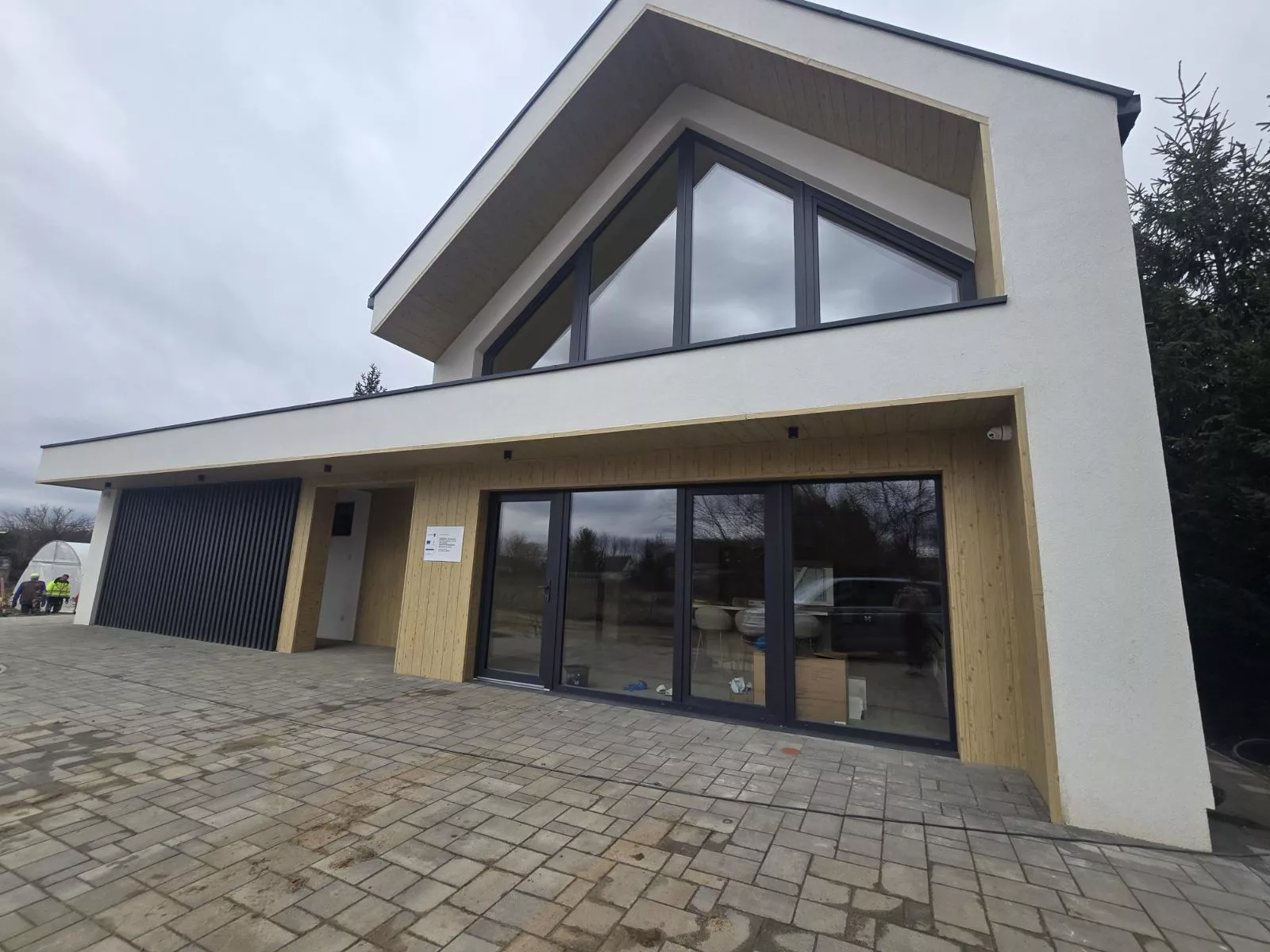 - Kulcsrakész házad