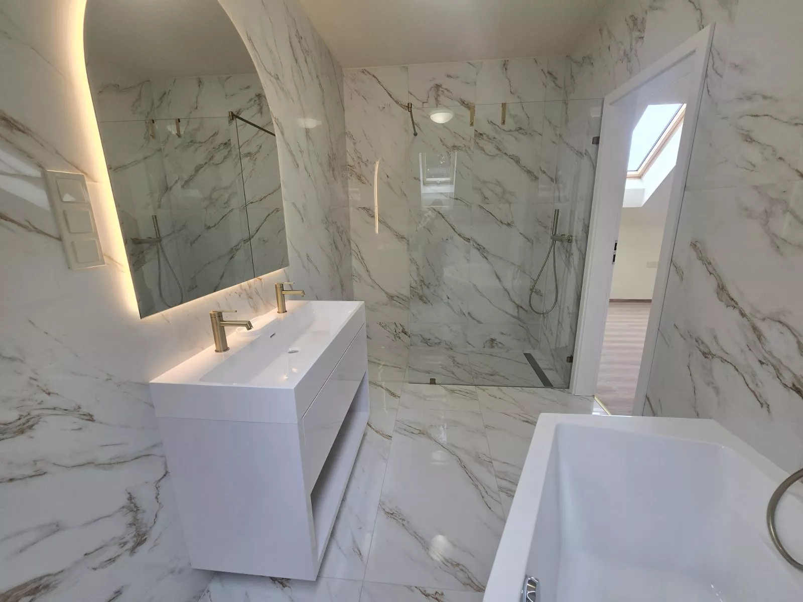 - Kulcsrakész házad